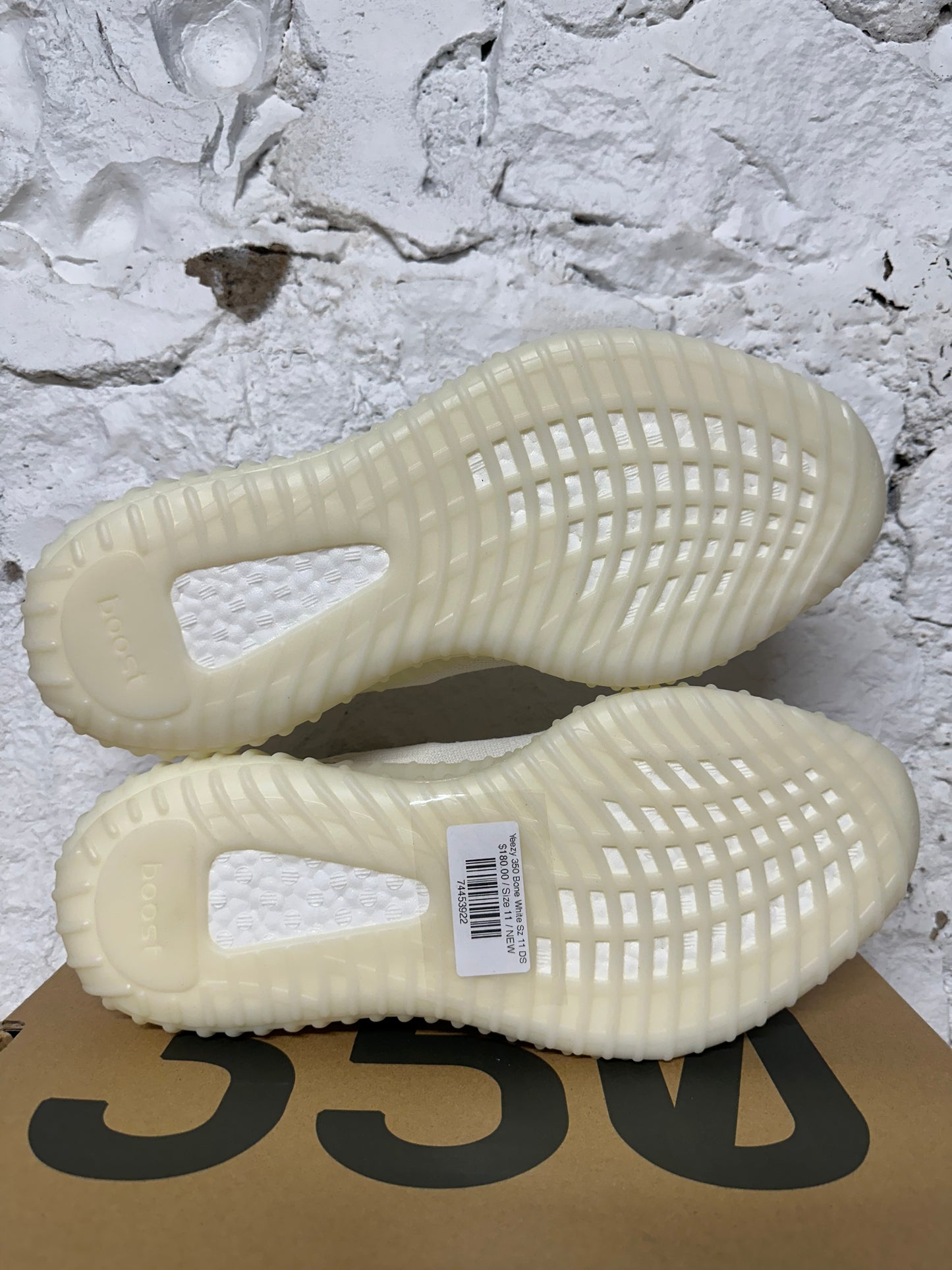 Yeezy 350 V2 Bone White Sz 11 DS