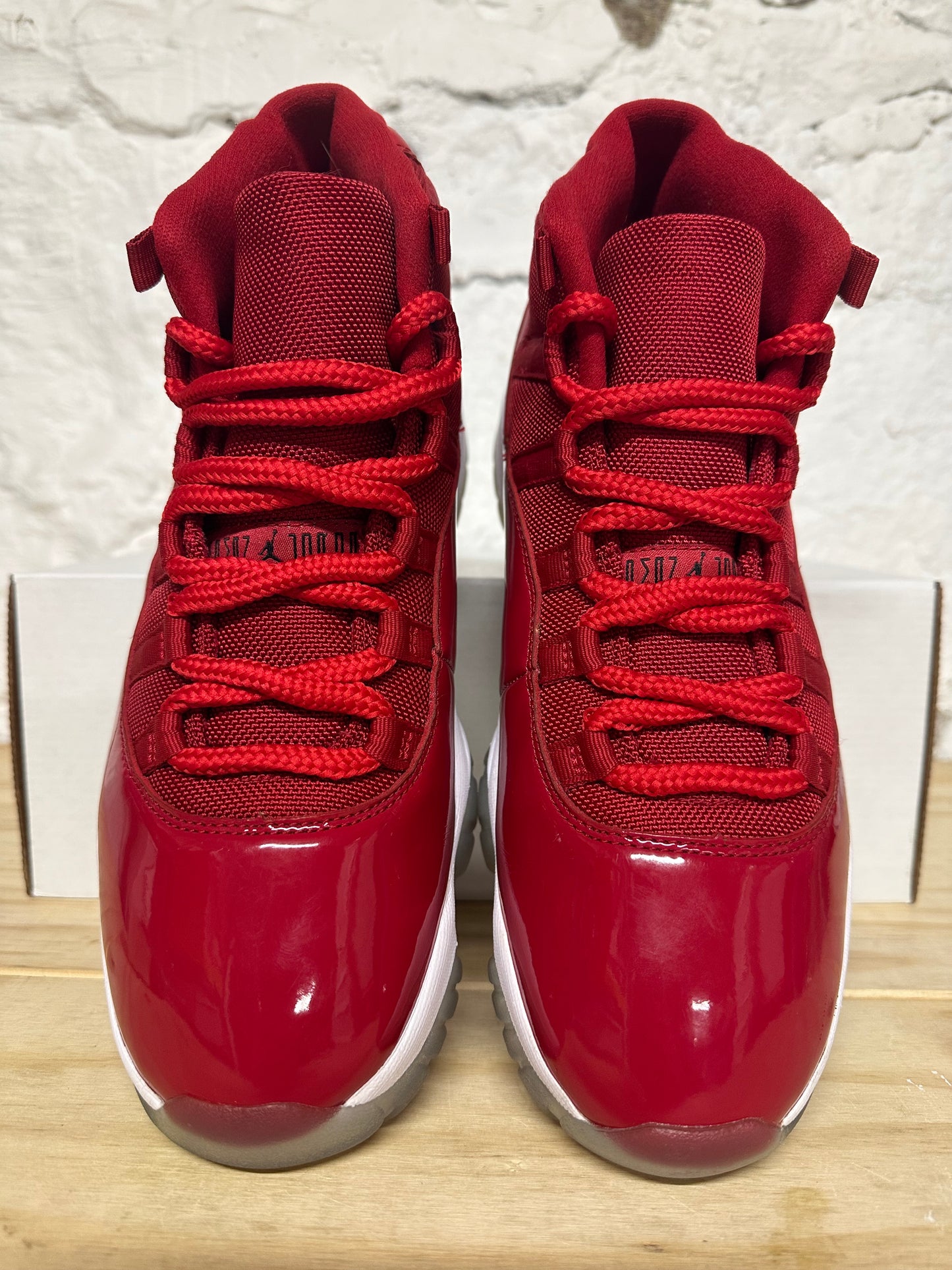 Air Jordan 11 High Win Like 96 Sz 9