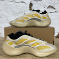 Yeezy 700 V3 Safflower Sz 10.5 DS