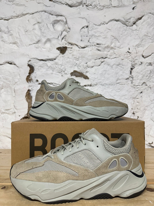 Yeezy 700 Salt Sz 10.5