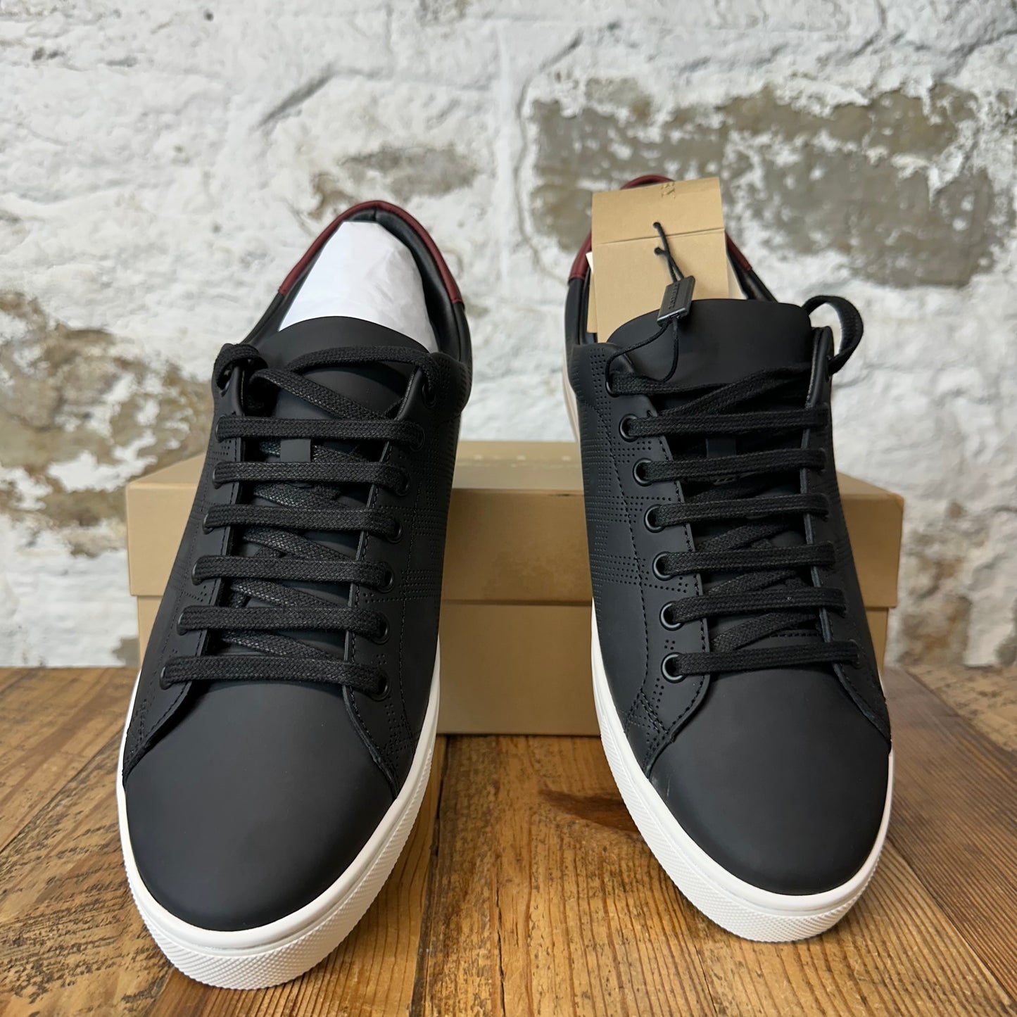 Burberry Albert Maroon Tab Black White Sneaker Sz 10 (43) DS