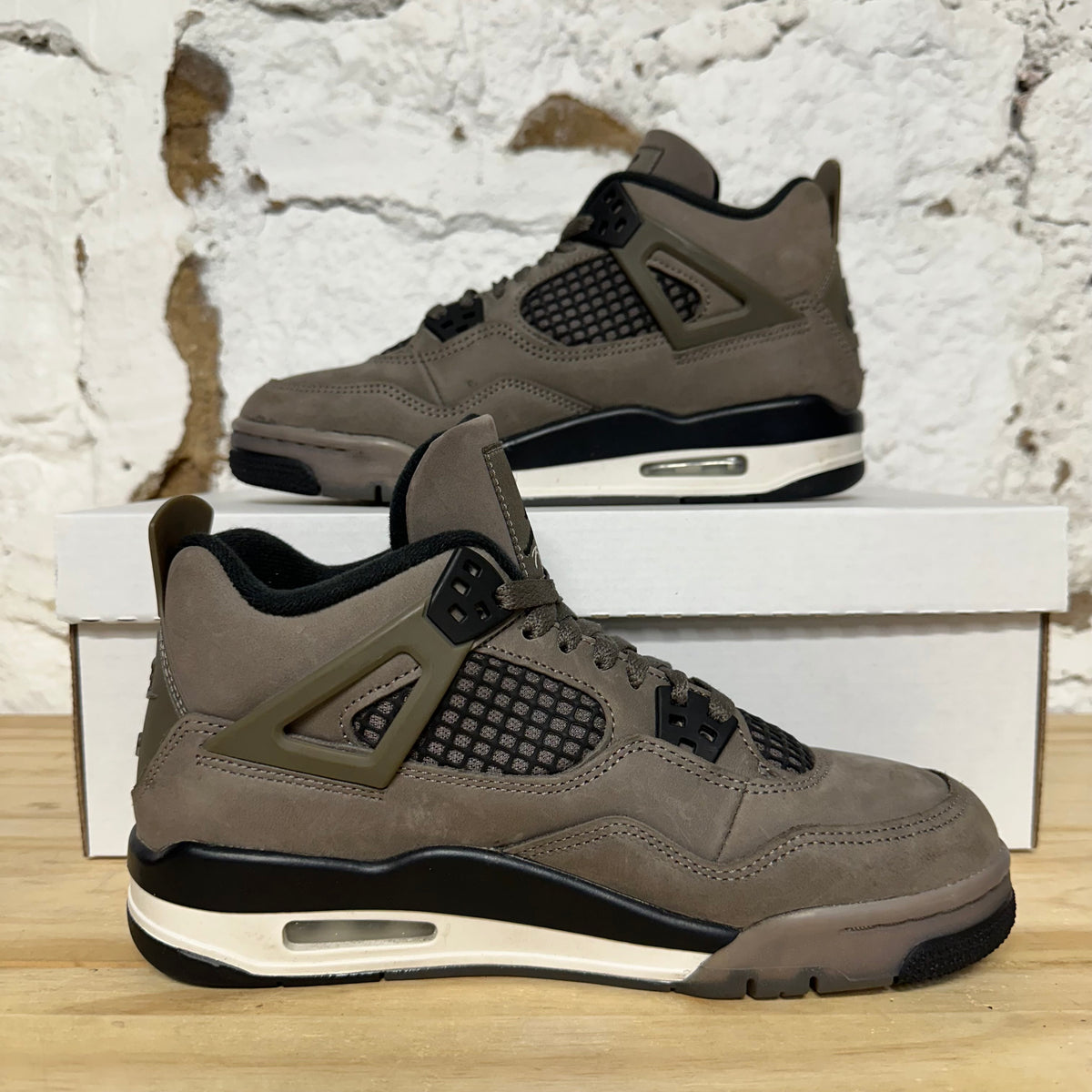 Air Jordan 4 Cave Stone Sz 6Y