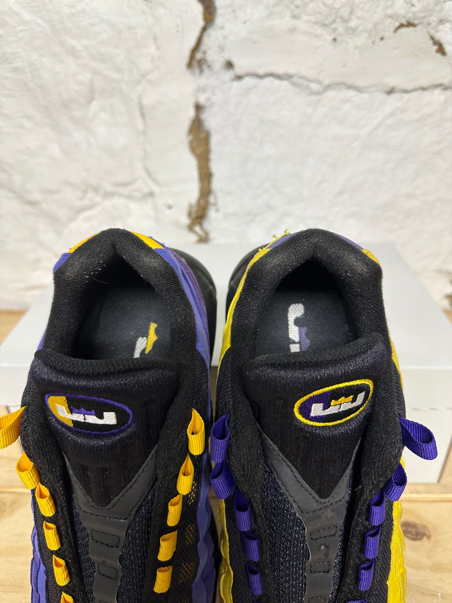 Nike Air Max 95 Lebron James Home Team Sz 8.5