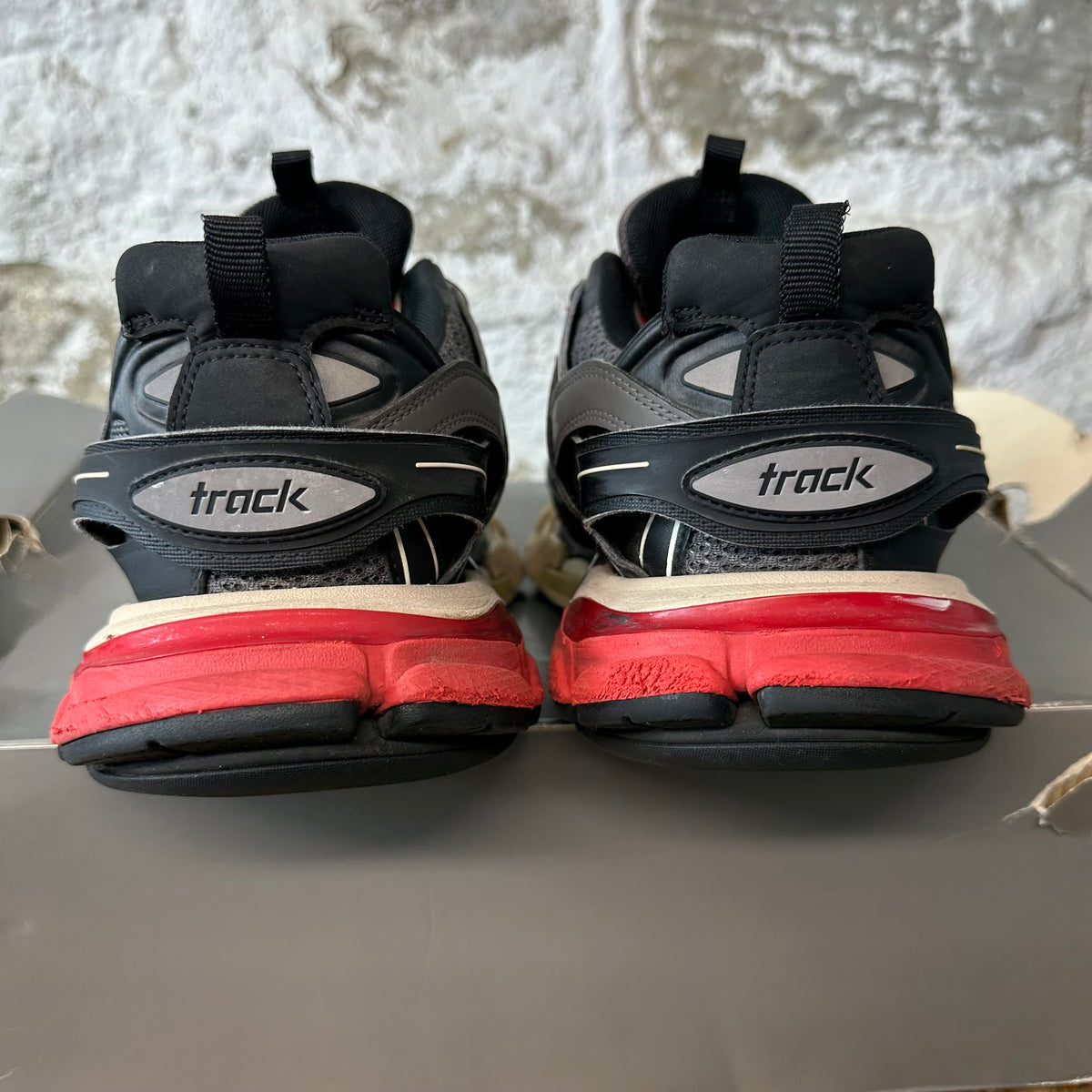 Balenciaga Track Runner Striped Lace Black Red Sneaker Sz 9 (42)