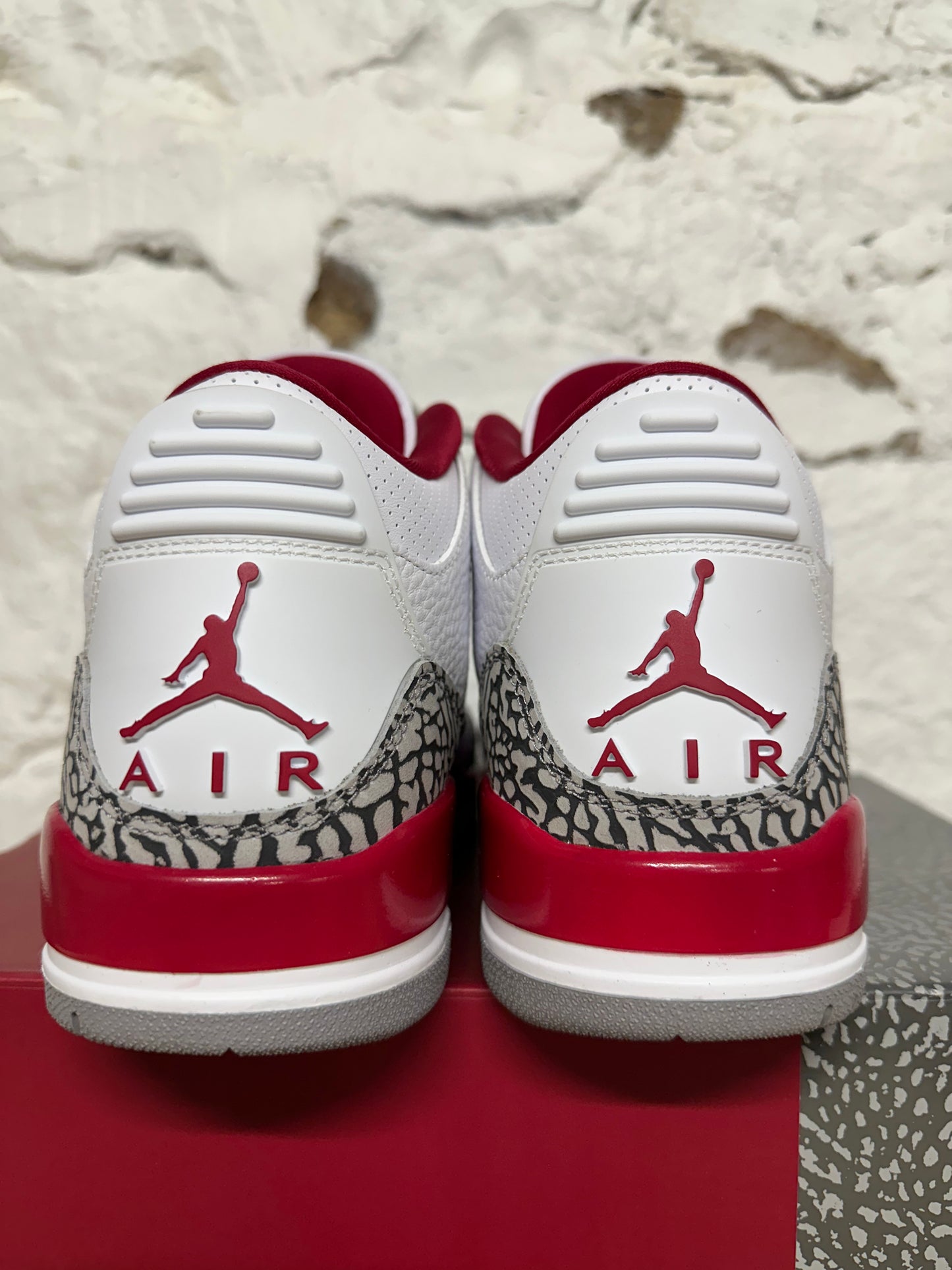Air Jordan 3 Cardinal Sz 9