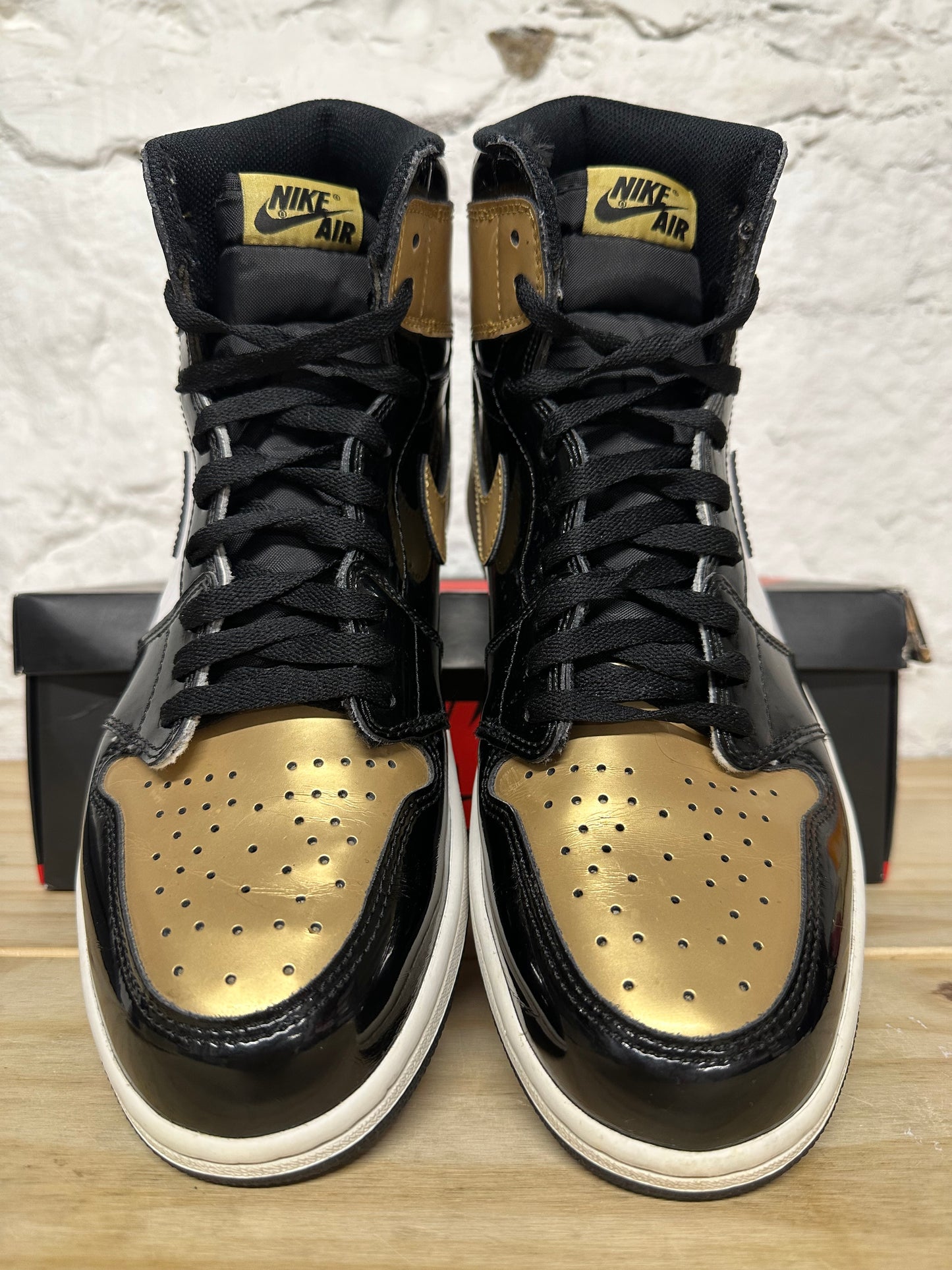 Air Jordan 1 High Patent Gold Toe Sz 11.5