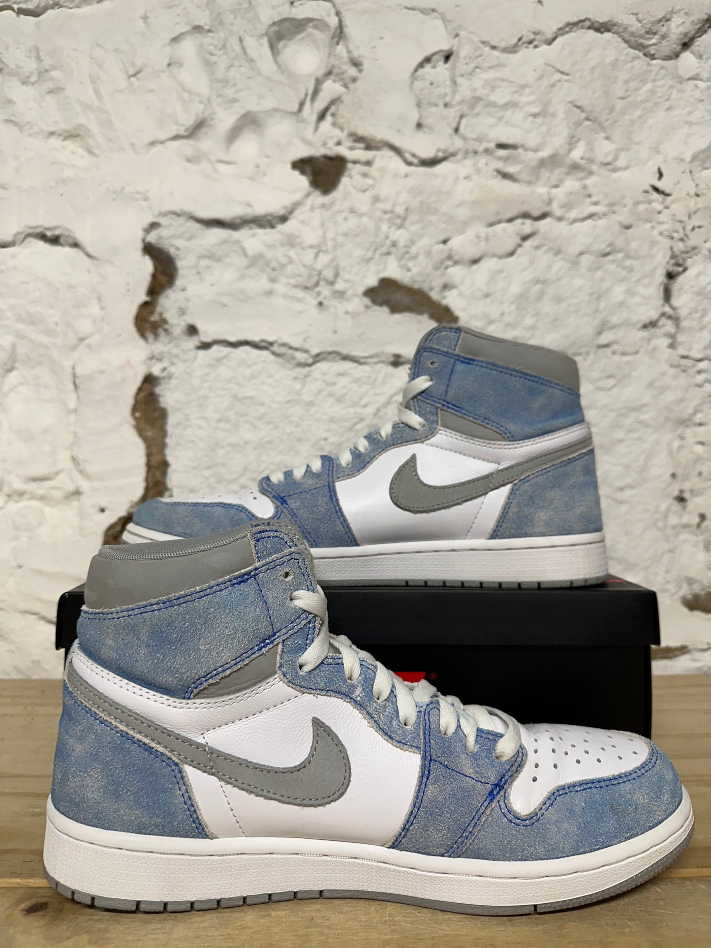 Air Jordan 1 High Hyper Royal Smoke Grey Sz 9.5