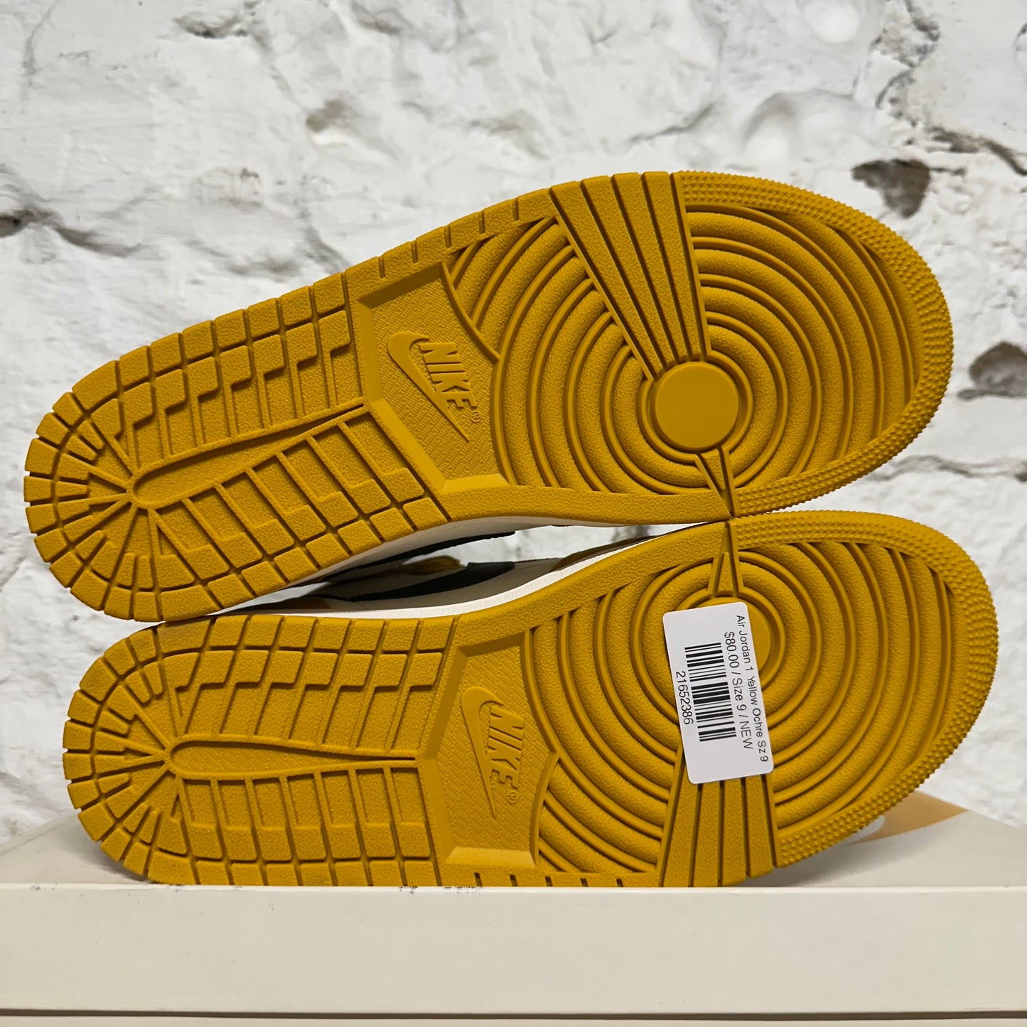 Air Jordan 1 High Yellow Ochre Sz 9