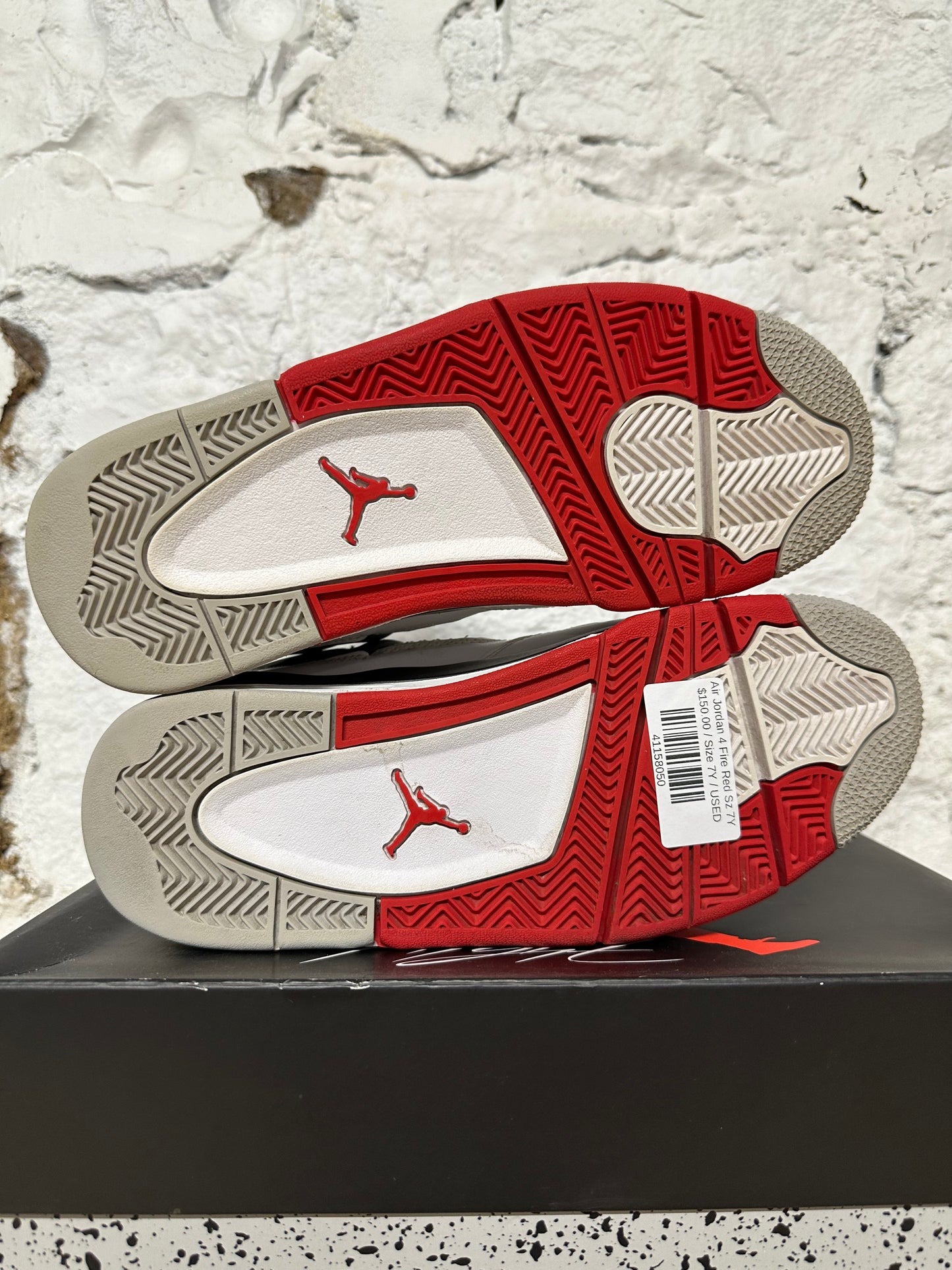 Air Jordan 4 Fire Red Sz 7Y