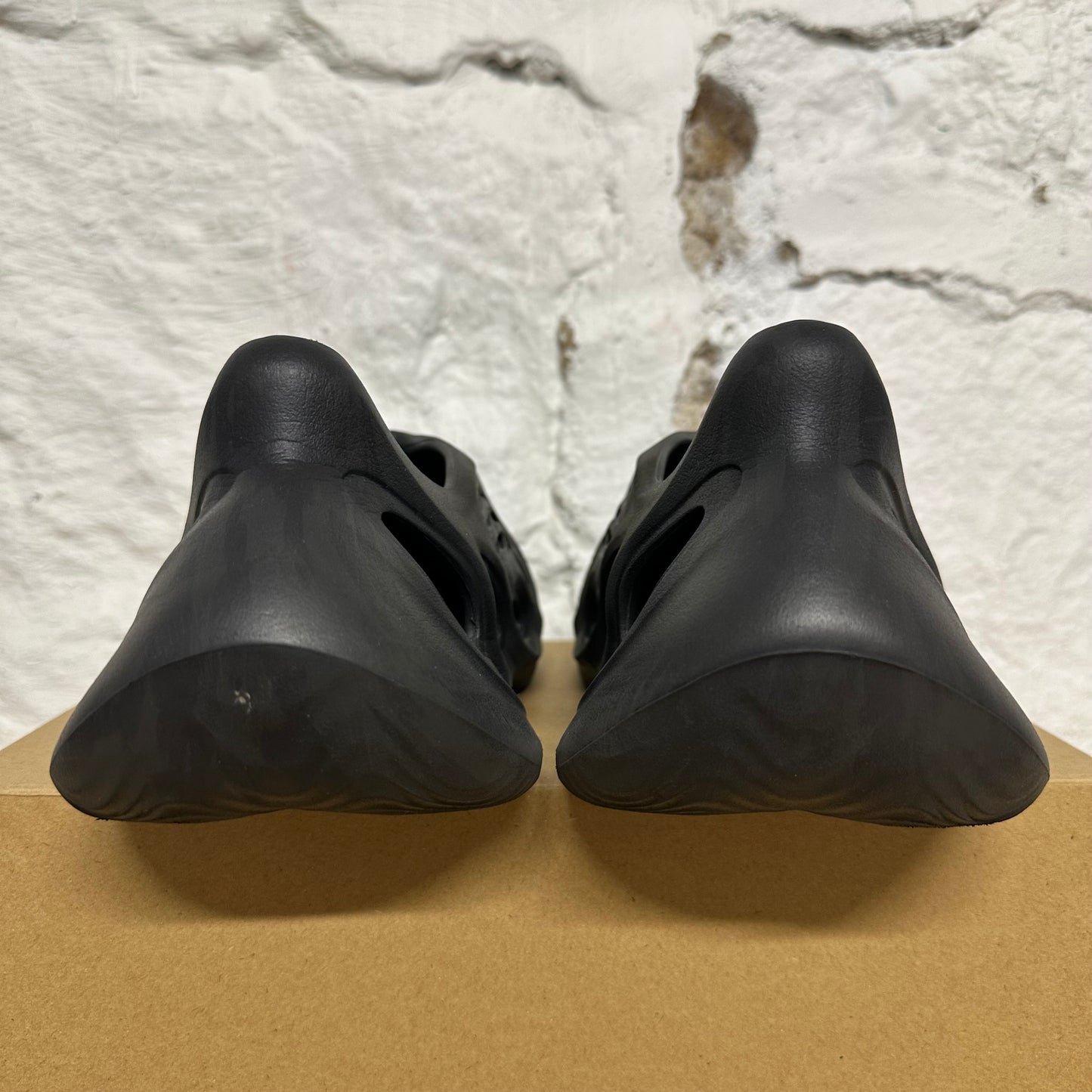 Yeezy Foam Runner Onyx Sz 7