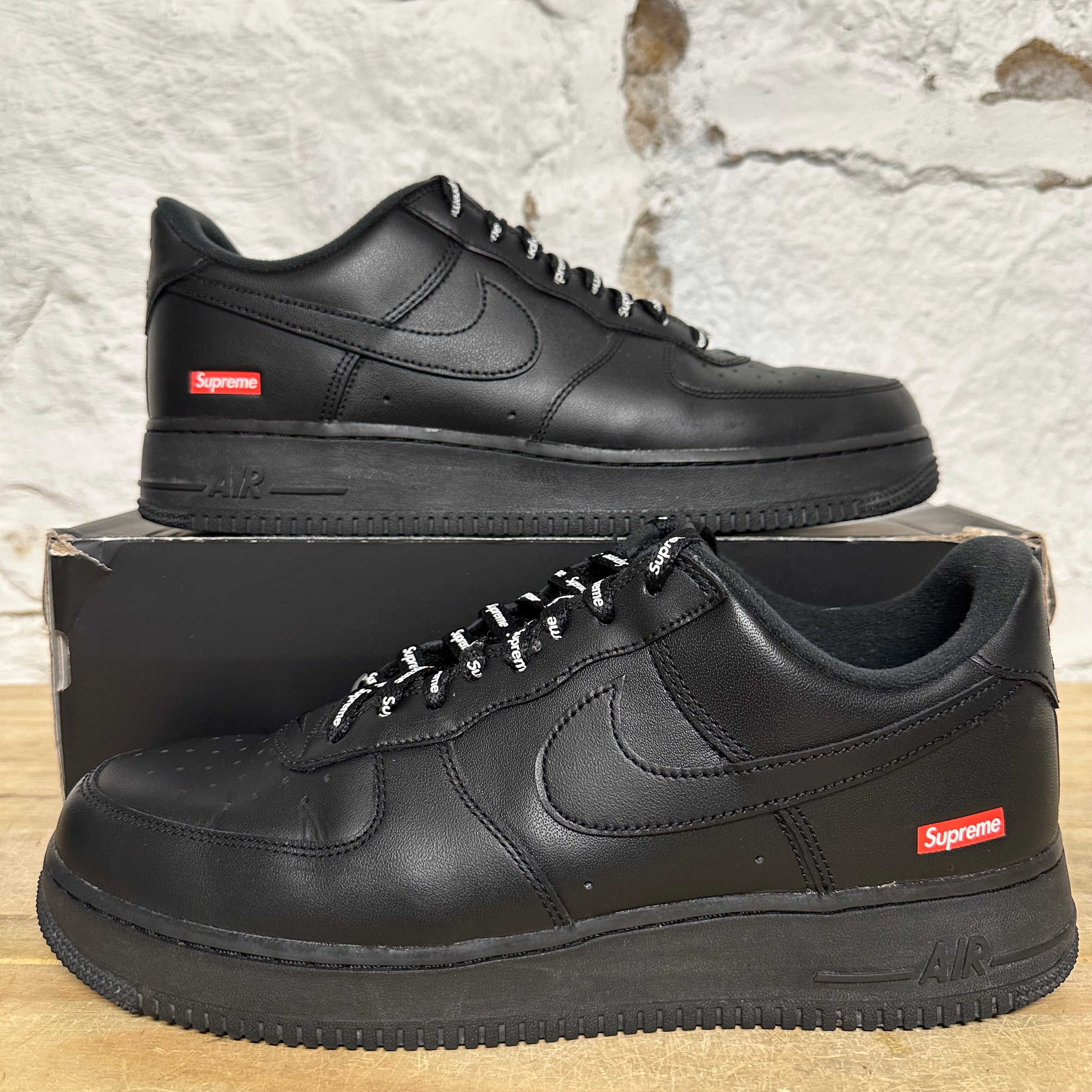 Nike Air Force 1 Low Supreme Black Sz 10.5