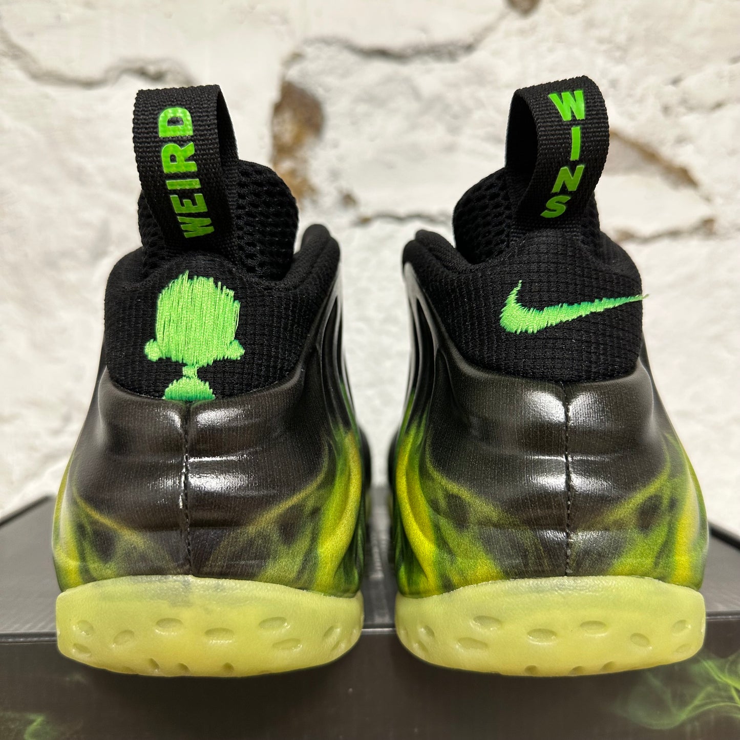 Nike Air Foamposite One ParaNorman Sz 9
