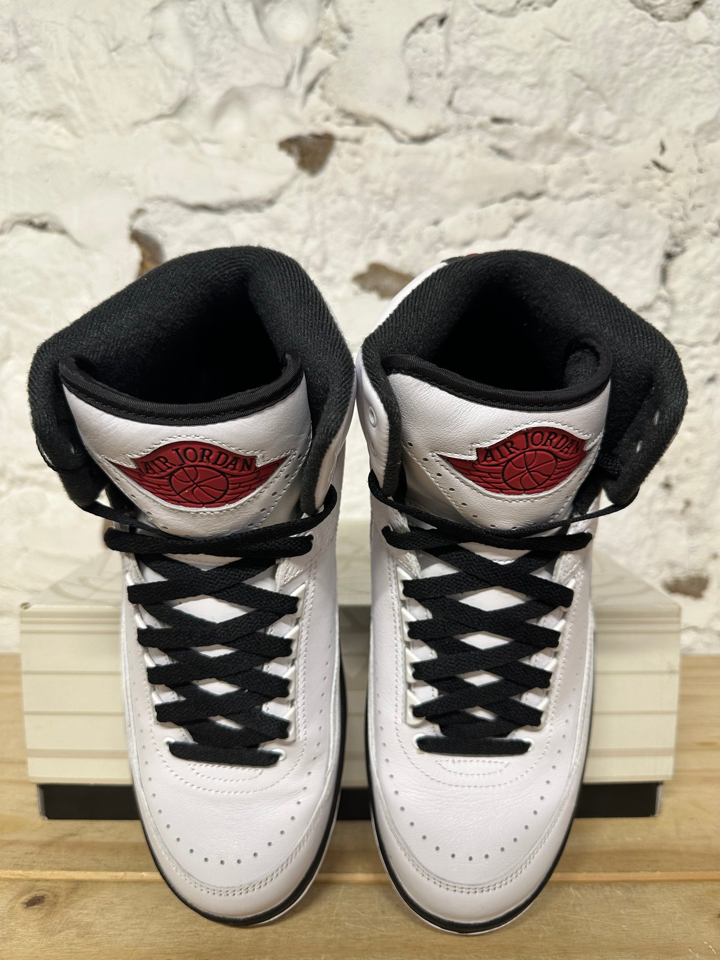 Air Jordan 2 Chicago Sz 10.5