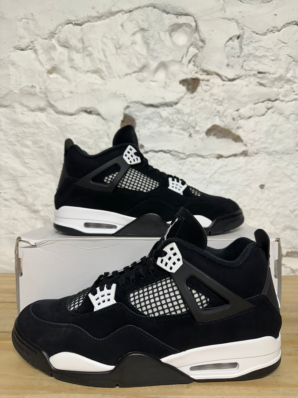 Air Jordan 4 White Thunder Sz 13