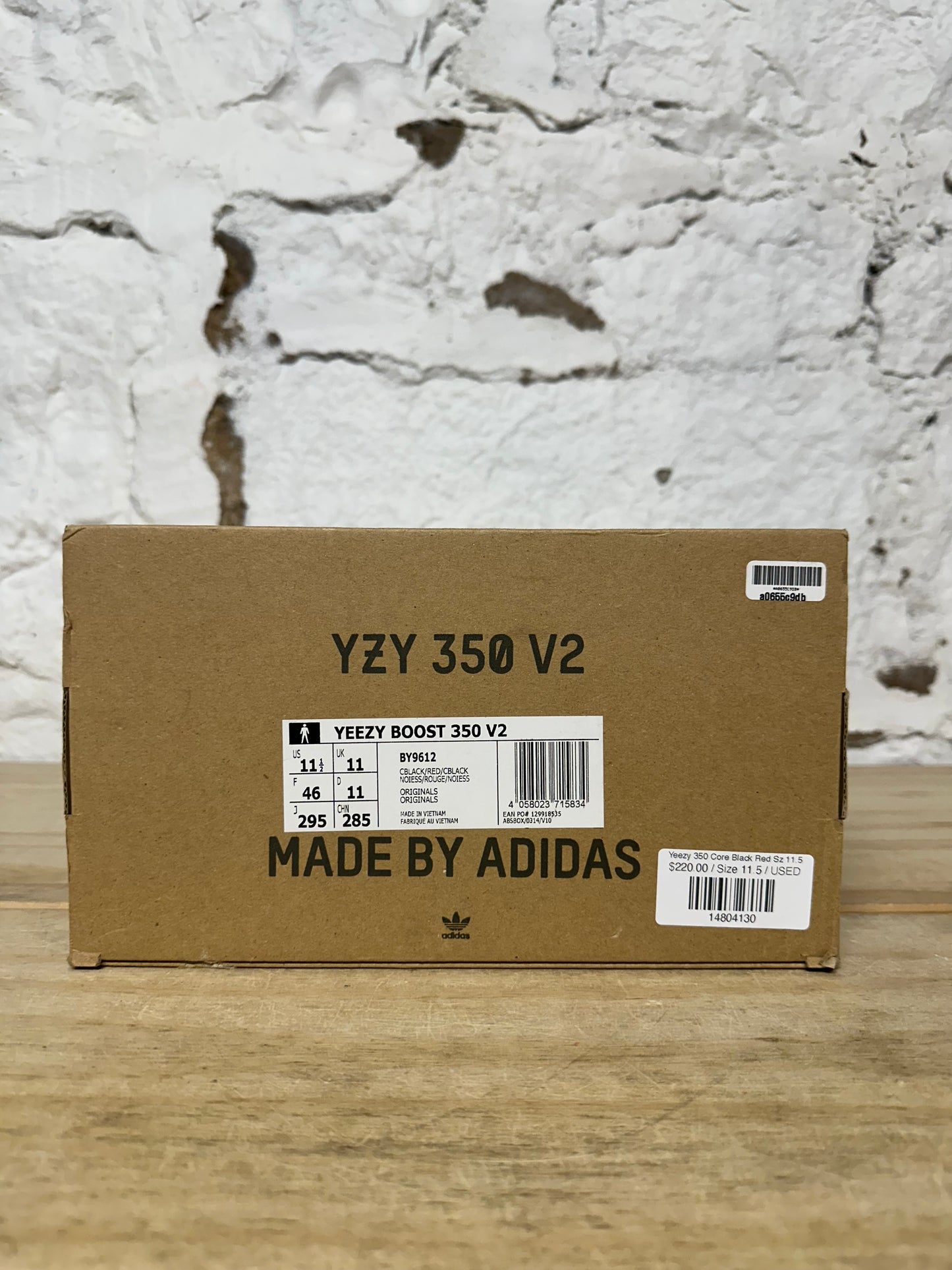 Yeezy 350 Core Black Red Sz 11.5