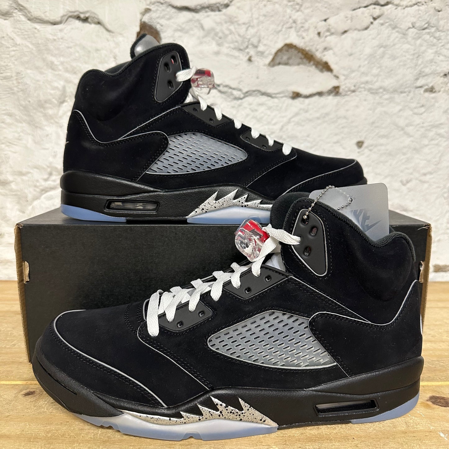 Air Jordan 5 Black Metallic Reimagined Sz 11.5 DS