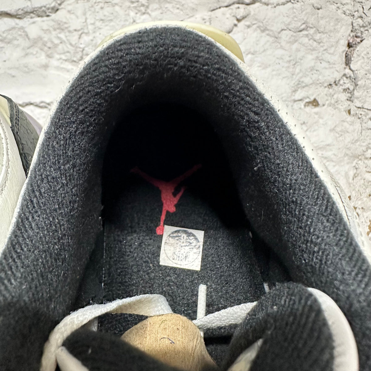 Air Jordan 3 Cement Grey Sz 8