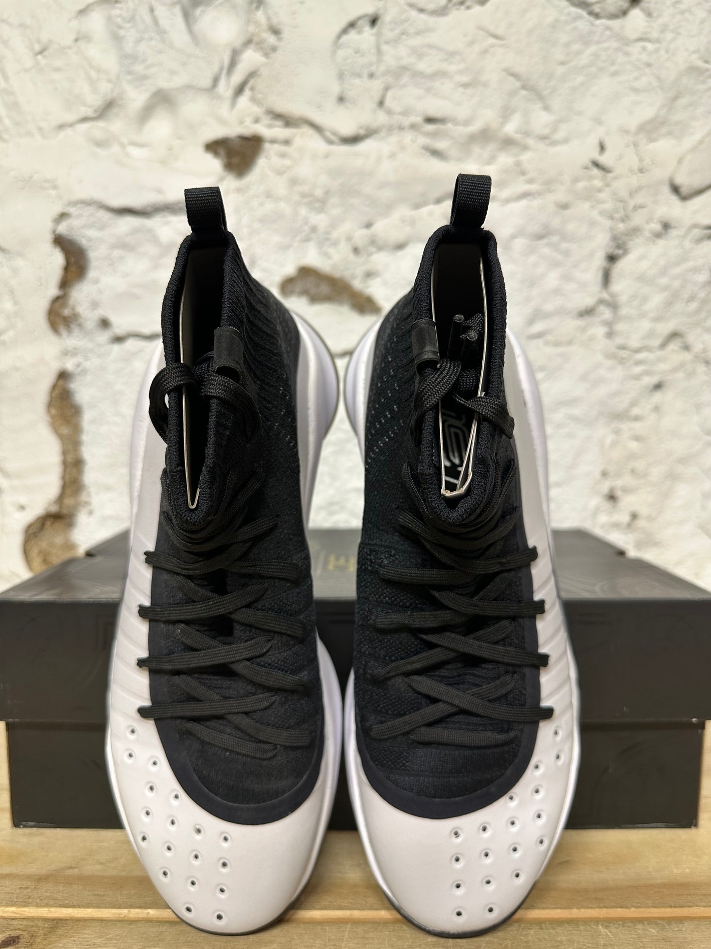 Under Armour Curry 4 White Black Sz 10.5 DS