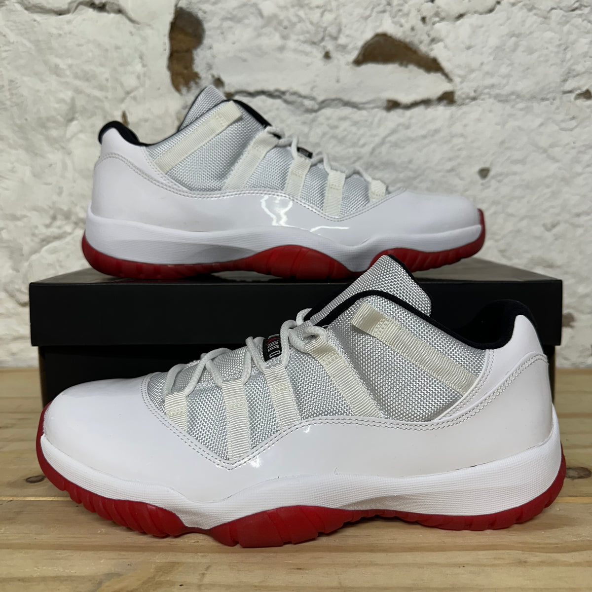 Air Jordan 11 Low Cherry Bottom (2012) Sz 10 DS