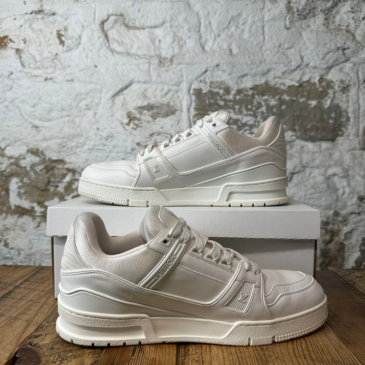 Louis Vuitton Triple White Leather Trainer Sneaker Sz 10.5 (9LV)