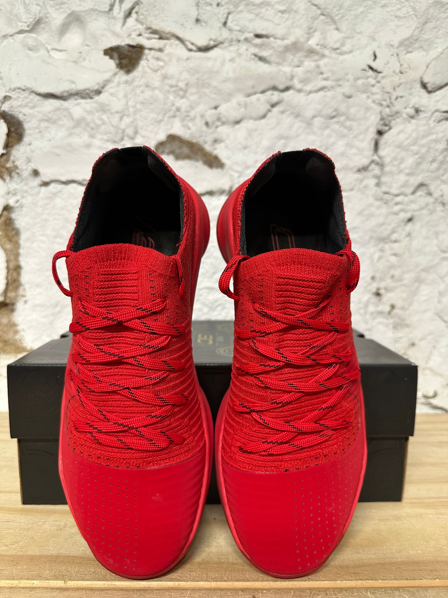 Under Armour Curry 4 Low Red Sz 9.5 DS