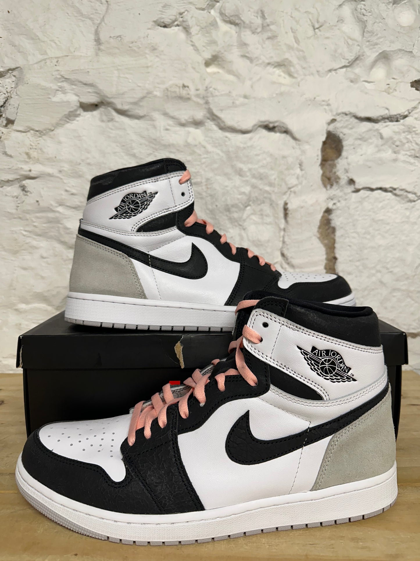 Air Jordan 1 High Bleached Coral Sz 12.5
