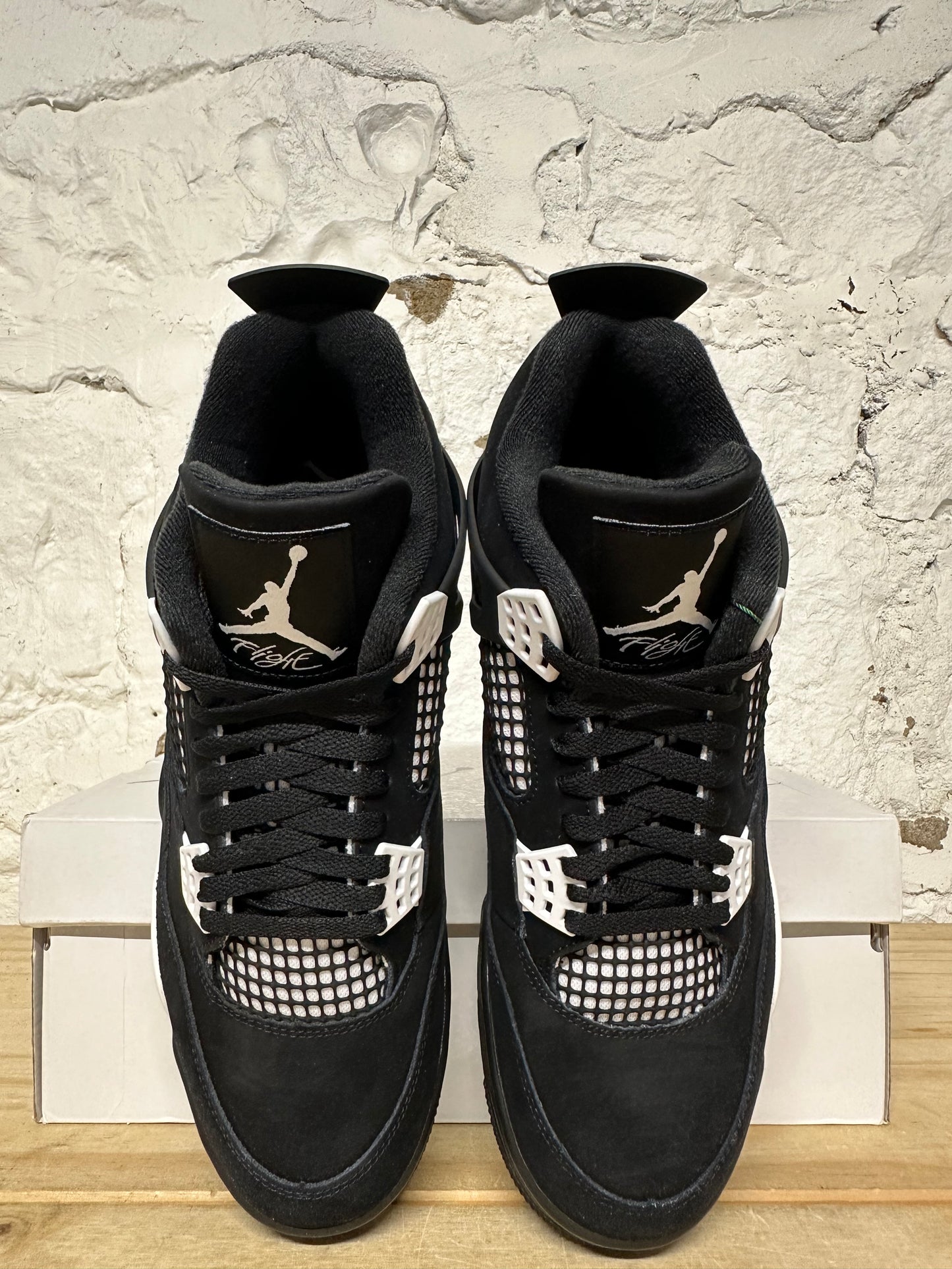 Air Jordan 4 White Thunder Sz 10.5 DS