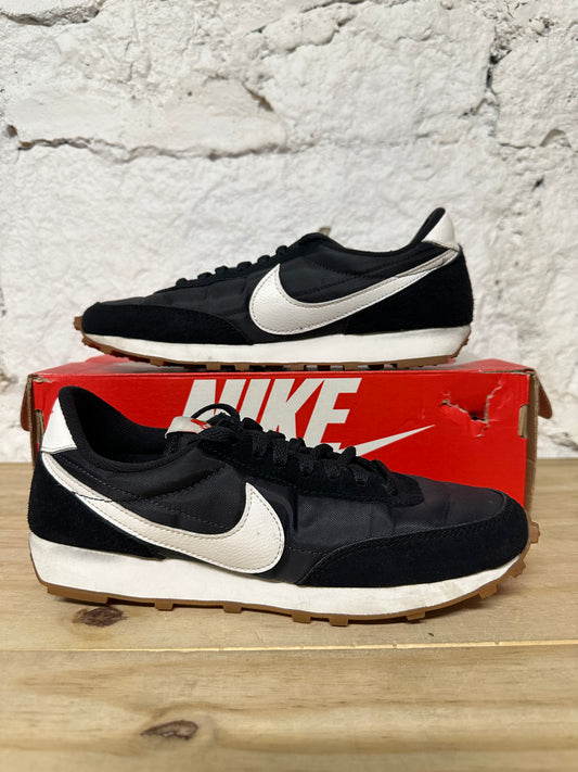 Nike Daybreak Black White Sz 5 (6.5W)