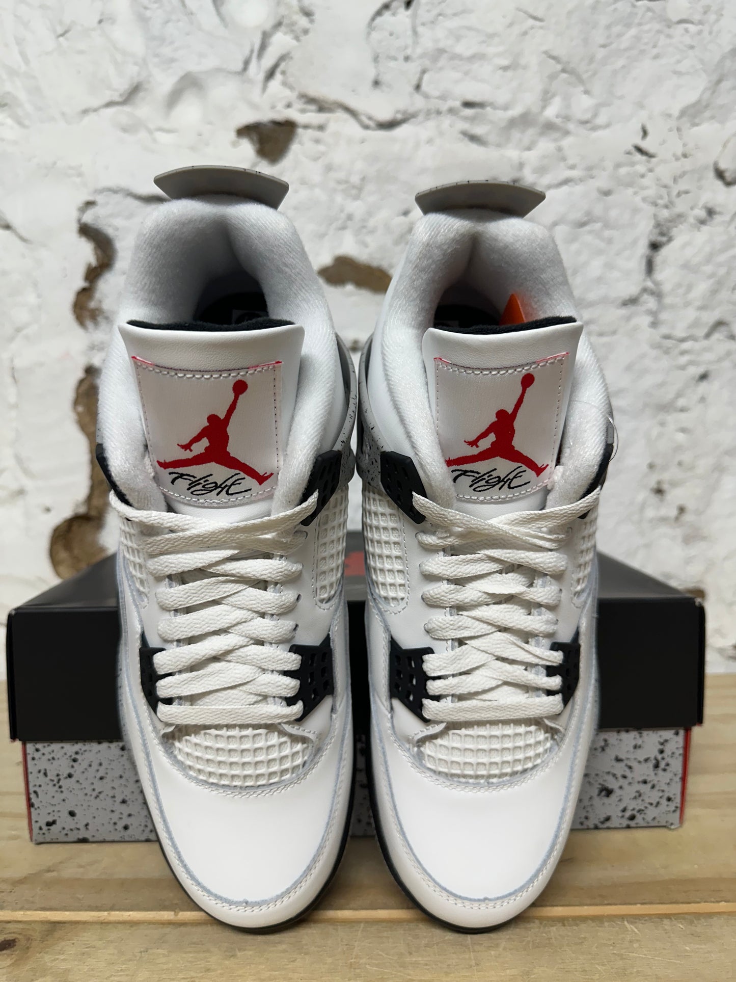 Air Jordan 4 White Cement Sz 8.5 DS