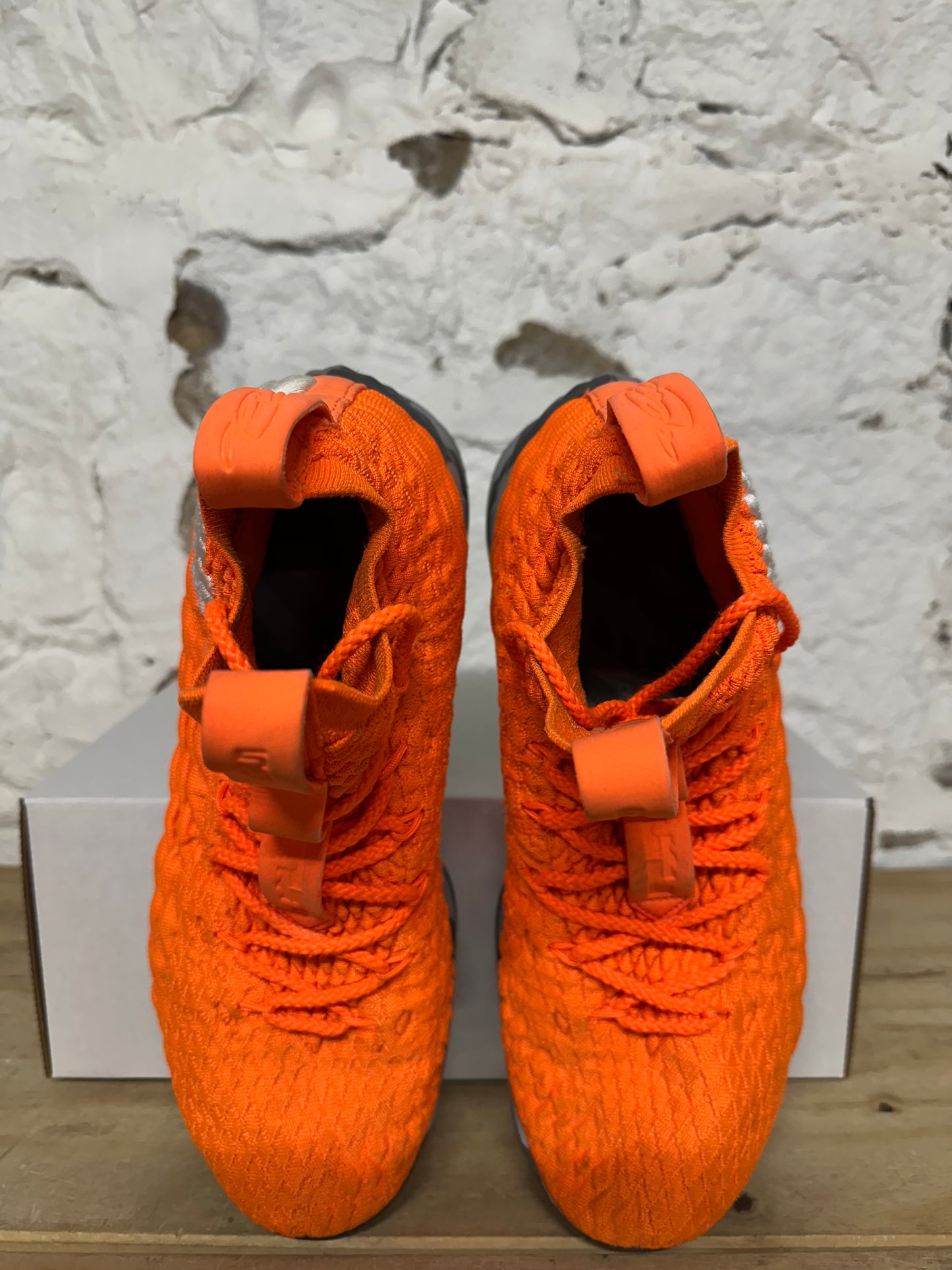 Nike Lebron 15 Orange Box PE Sz 10.5