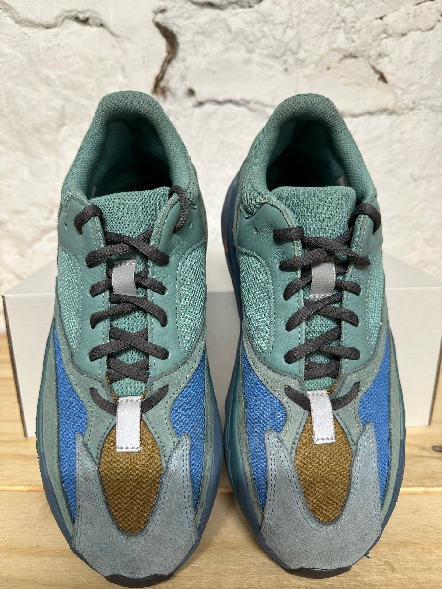 Yeezy 700 Faded Azure Sz 9