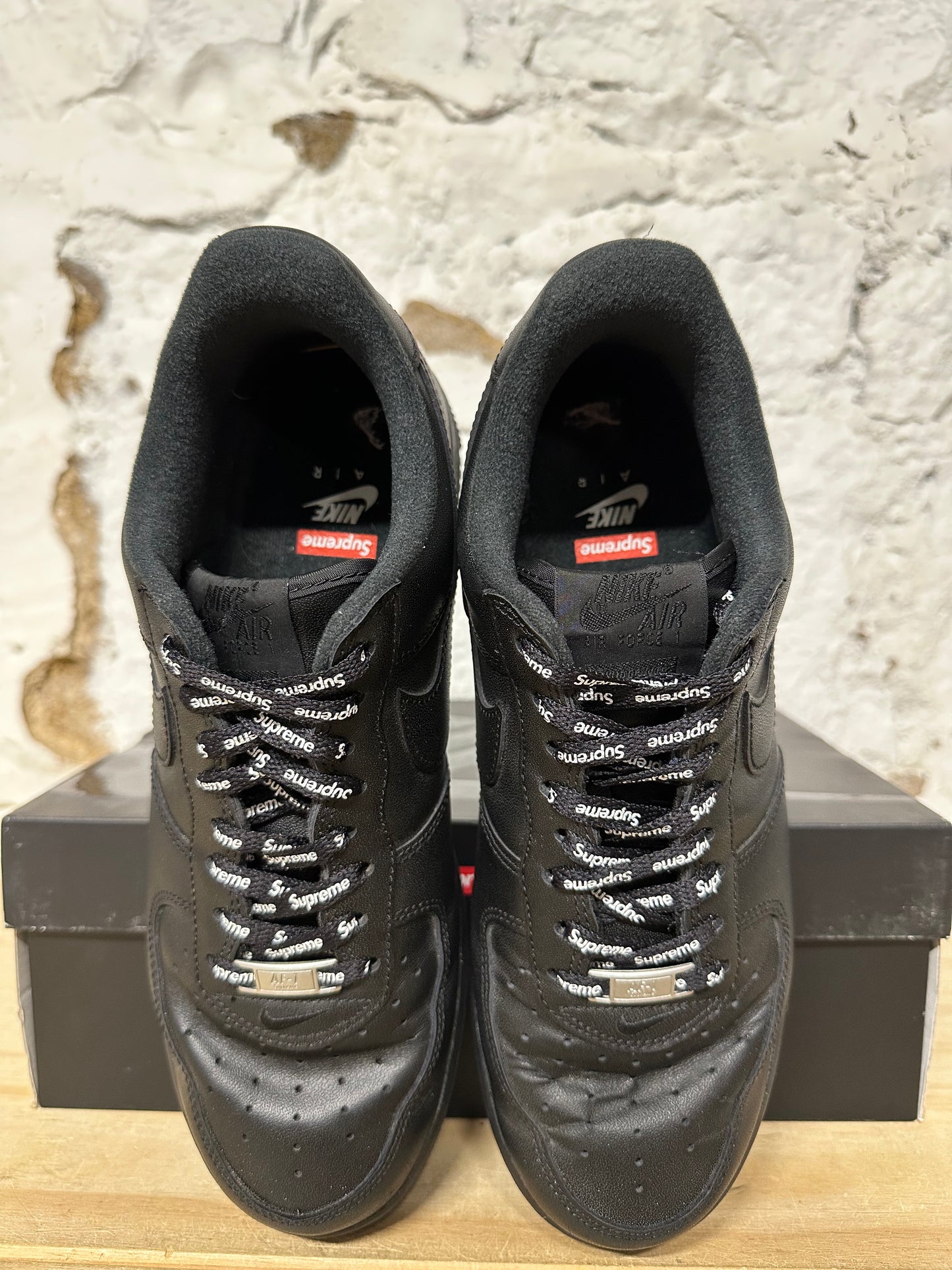 Nike Air Force 1 Low Supreme Black Sz 9