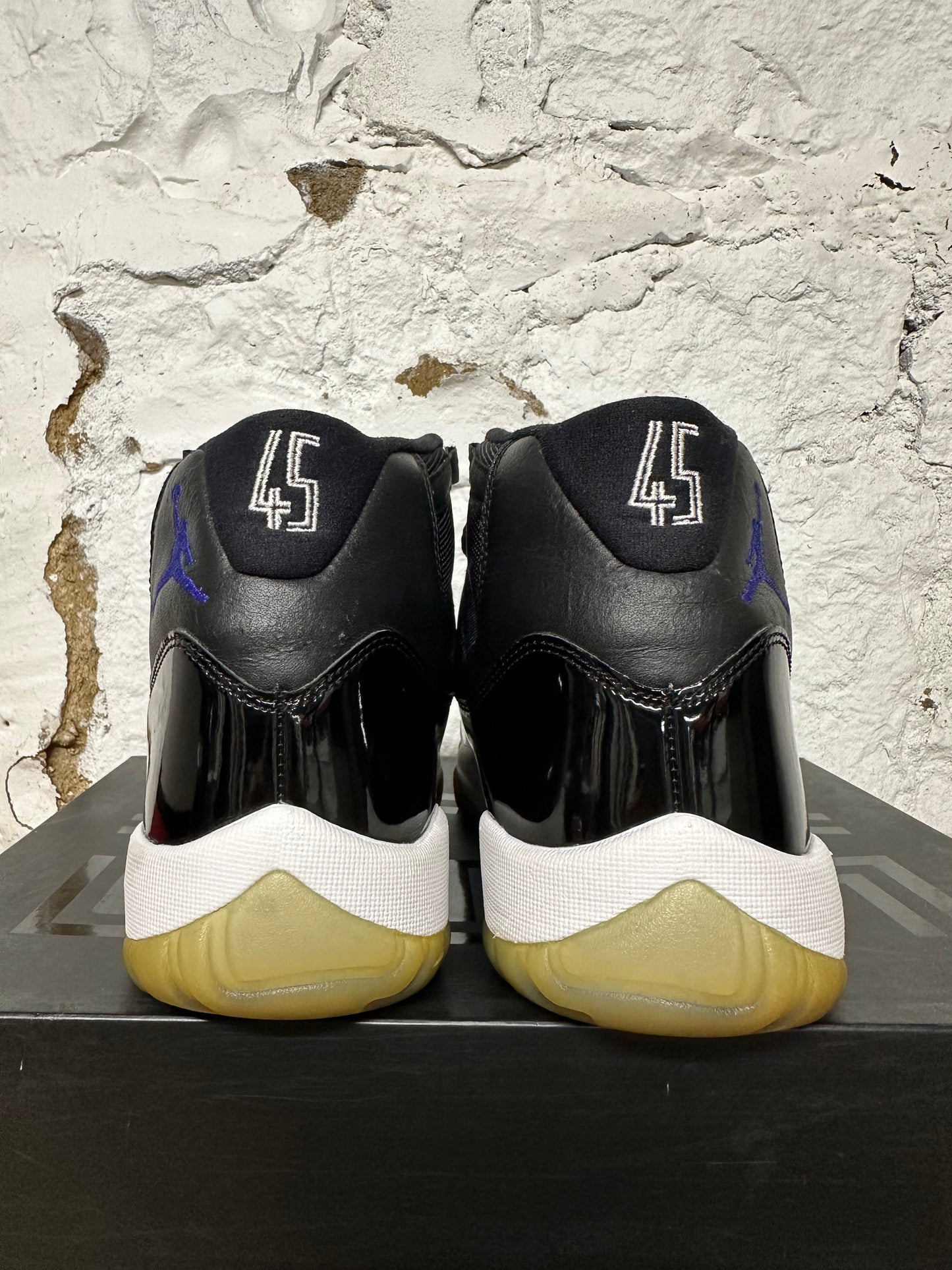Air Jordan 11 Space Jam Sz 11