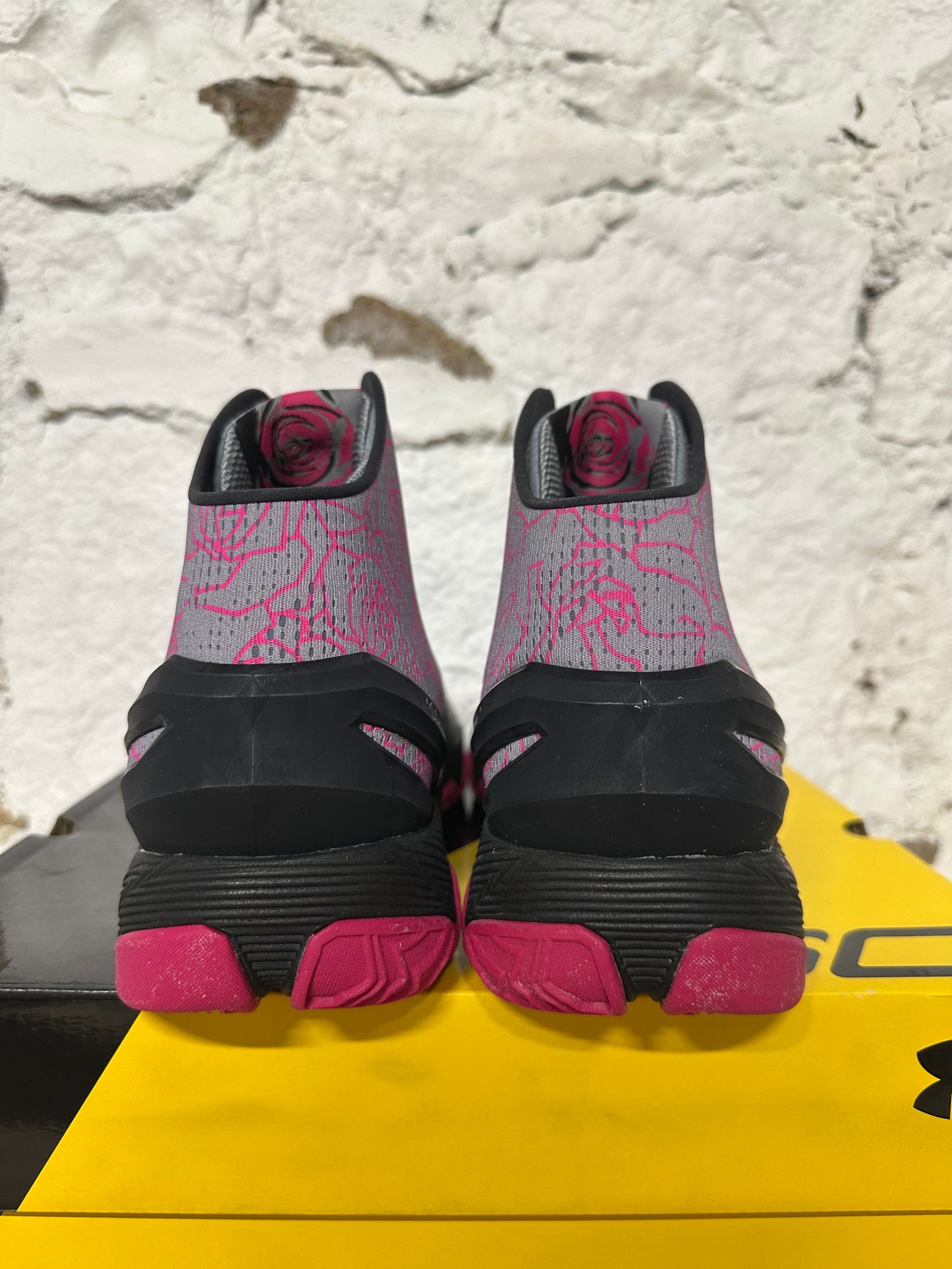 Under Armour Curry 2 Mothers Day Sz 10 DS