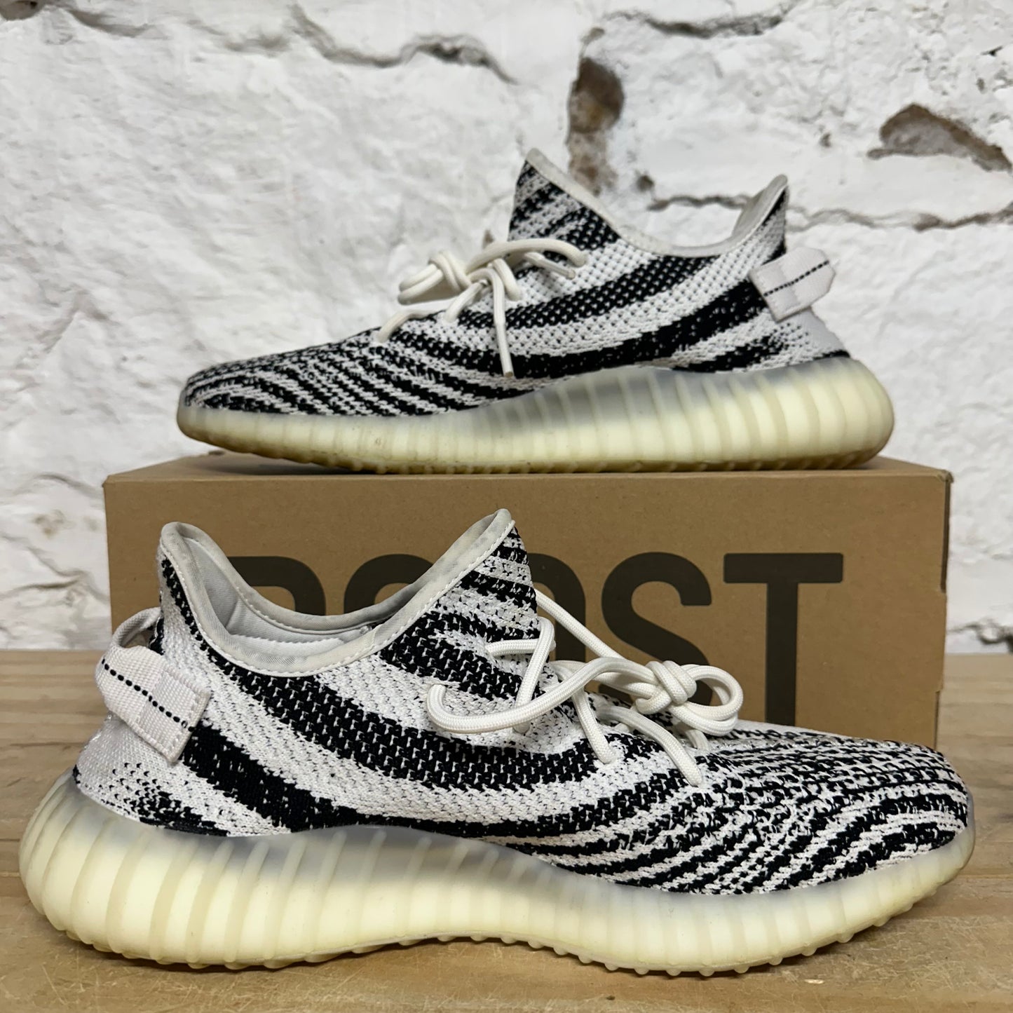 Yeezy 350 V2 Zebra Sz 10.5