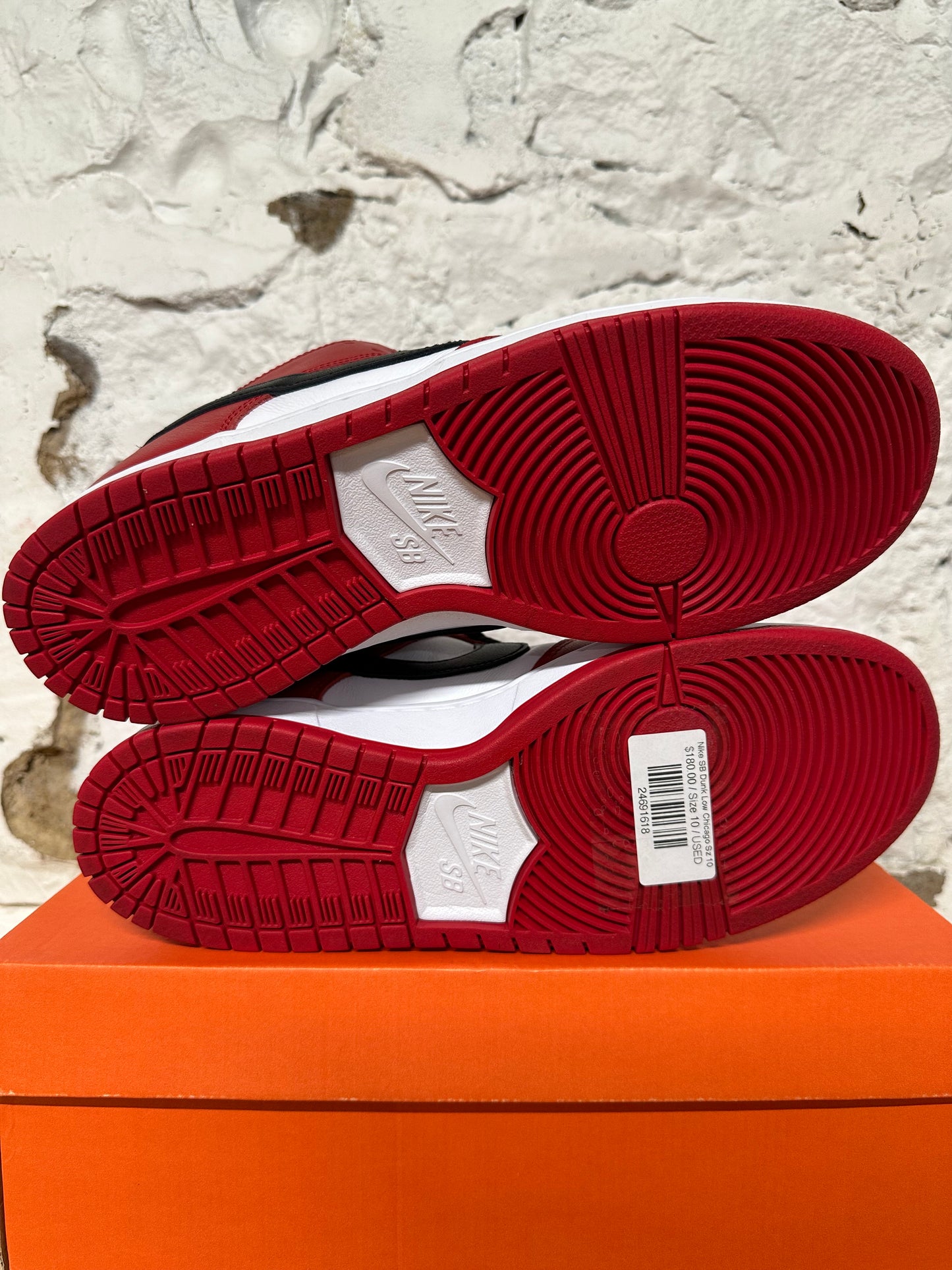 Nike SB Dunk Low Chicago Sz 10
