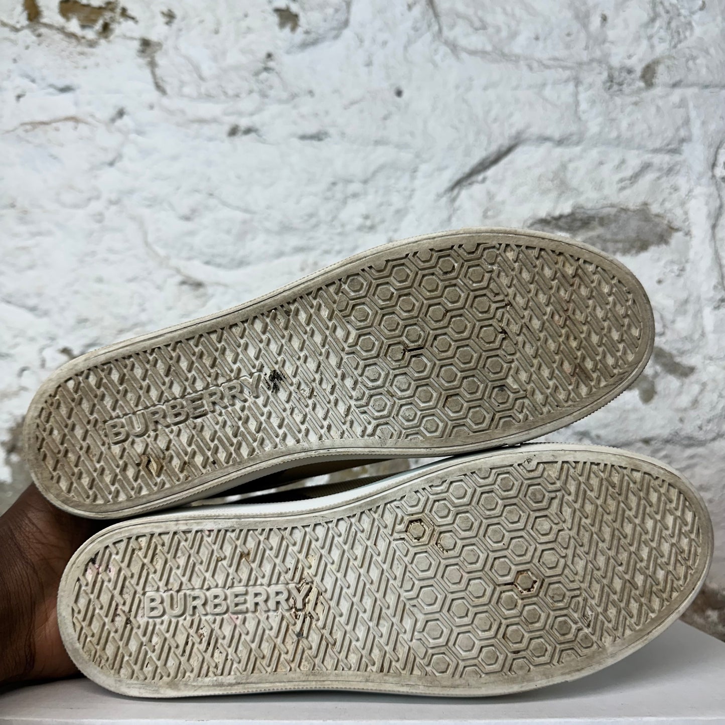 Burberry Plaid Beige Larkhall Sneaker Sz 6 (38.5)