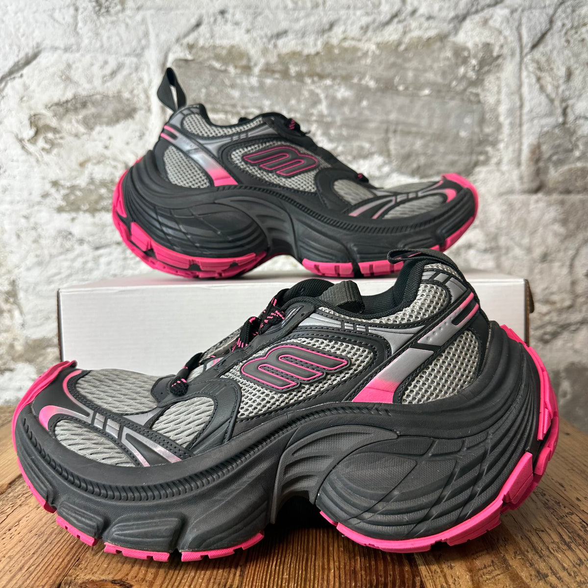 Balenciaga 10XL Black Grey Pink Sneaker Sz 8 (41)