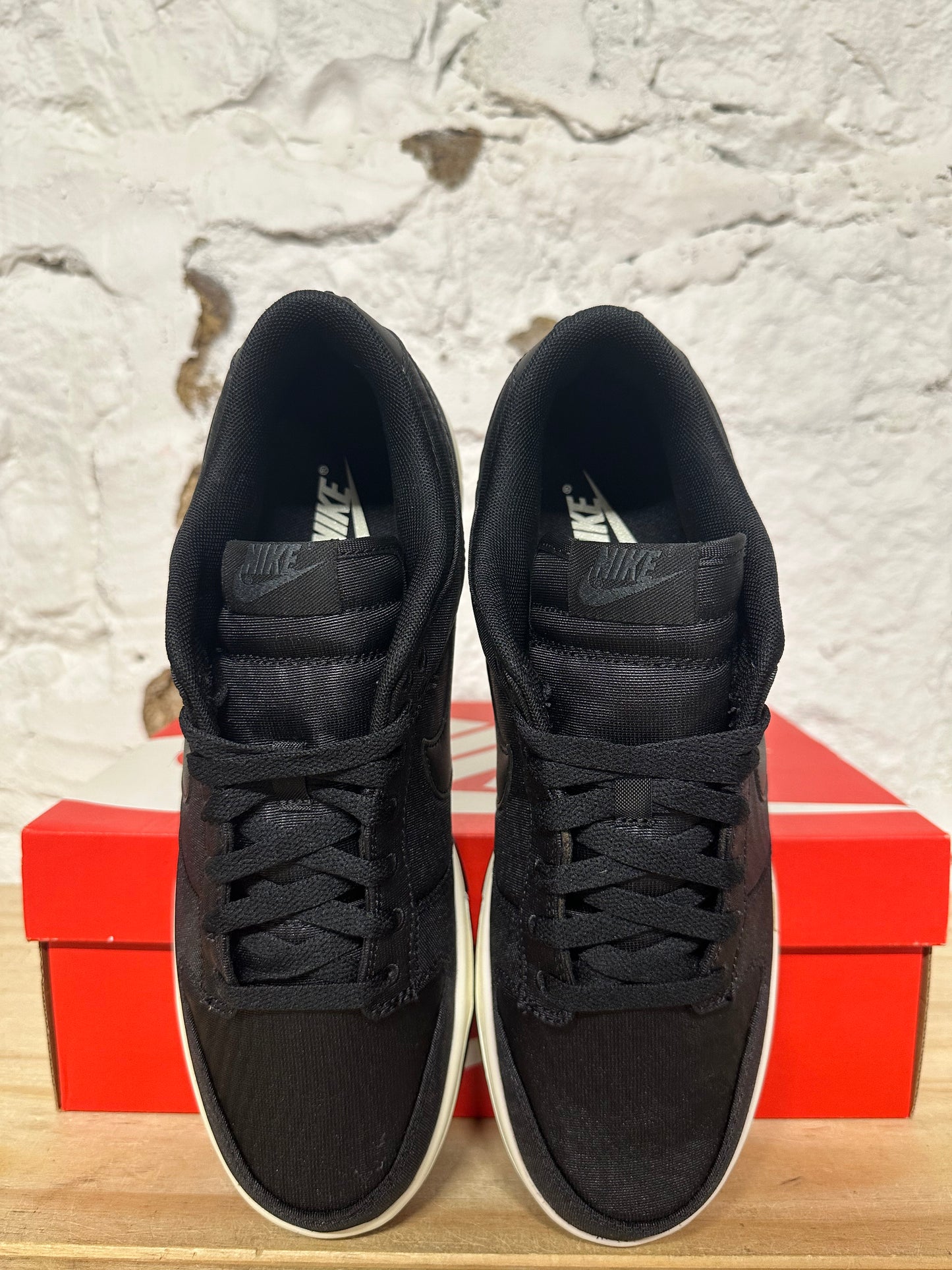 Nike Dunk Low Black Canvas Sz 9.5 DS