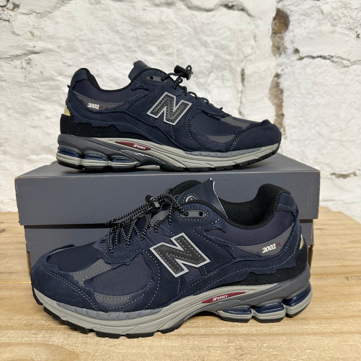 New Balance 2002R Protection Pack Eclipse Sz 7.5
