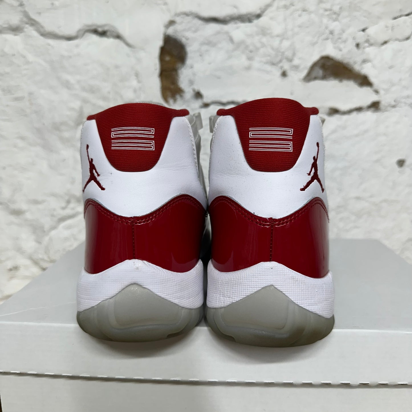 Air Jordan 11 High Cherry (2022) Sz 8.5