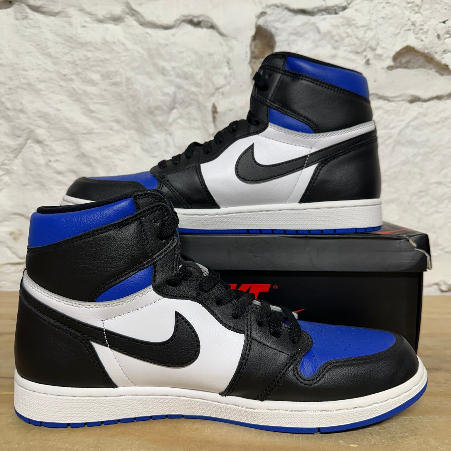 Air Jordan 1 High Royal Toe Sz 11.5
