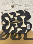 Yeezy 700 Analog Sz 10.5