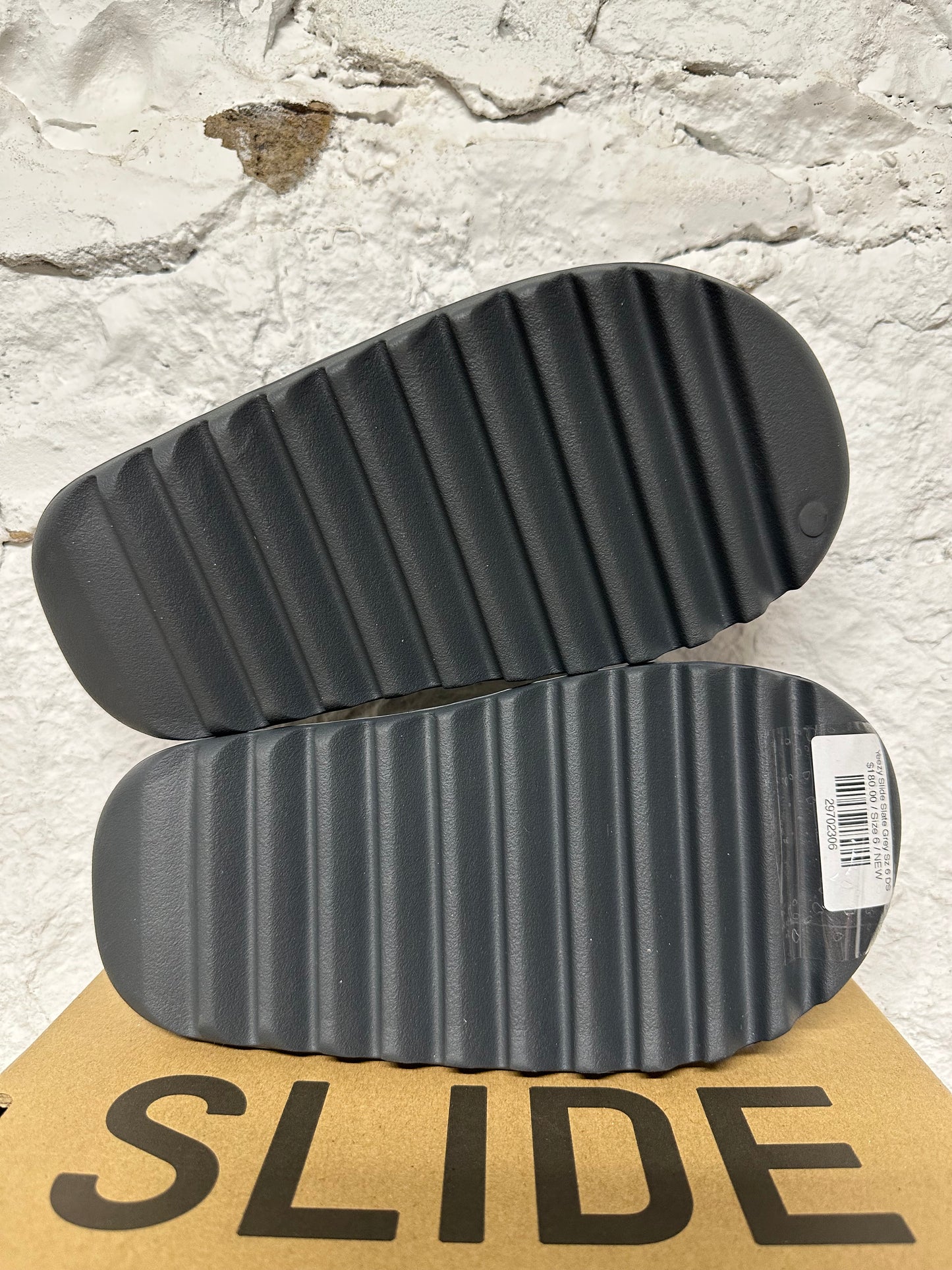 Yeezy Slide Slate Grey Sz 6 DS