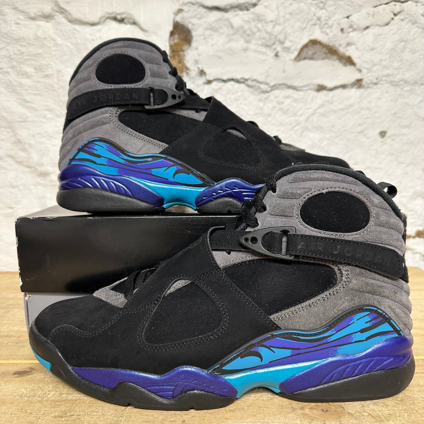 Air Jordan 8 Aqua (2025)  Sz 11.5