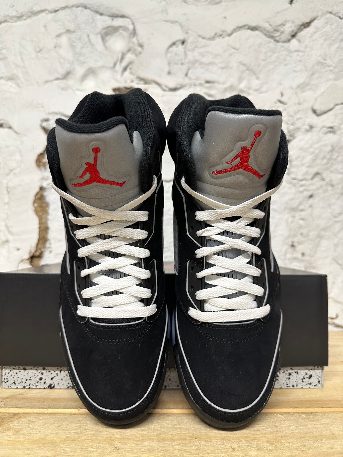 Air Jordan 5 Black Metallic (2025) Sz 9 DS