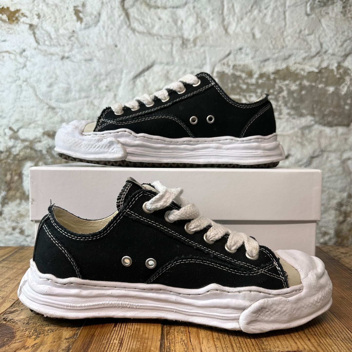 Maison Mihara Black White Hank Sneaker Sz 10 (43)