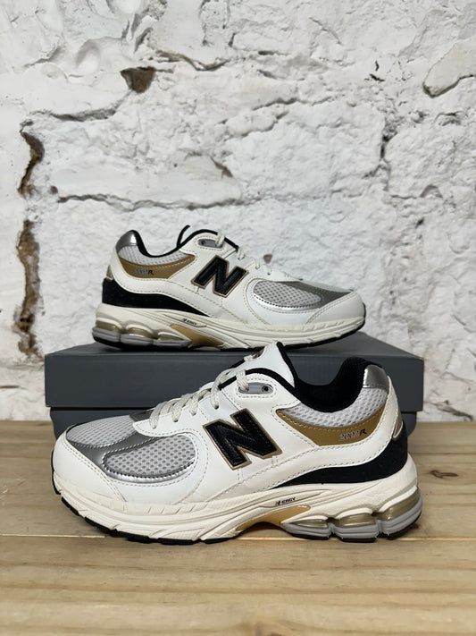 New Balance 2002 White Black Gold Sz 6