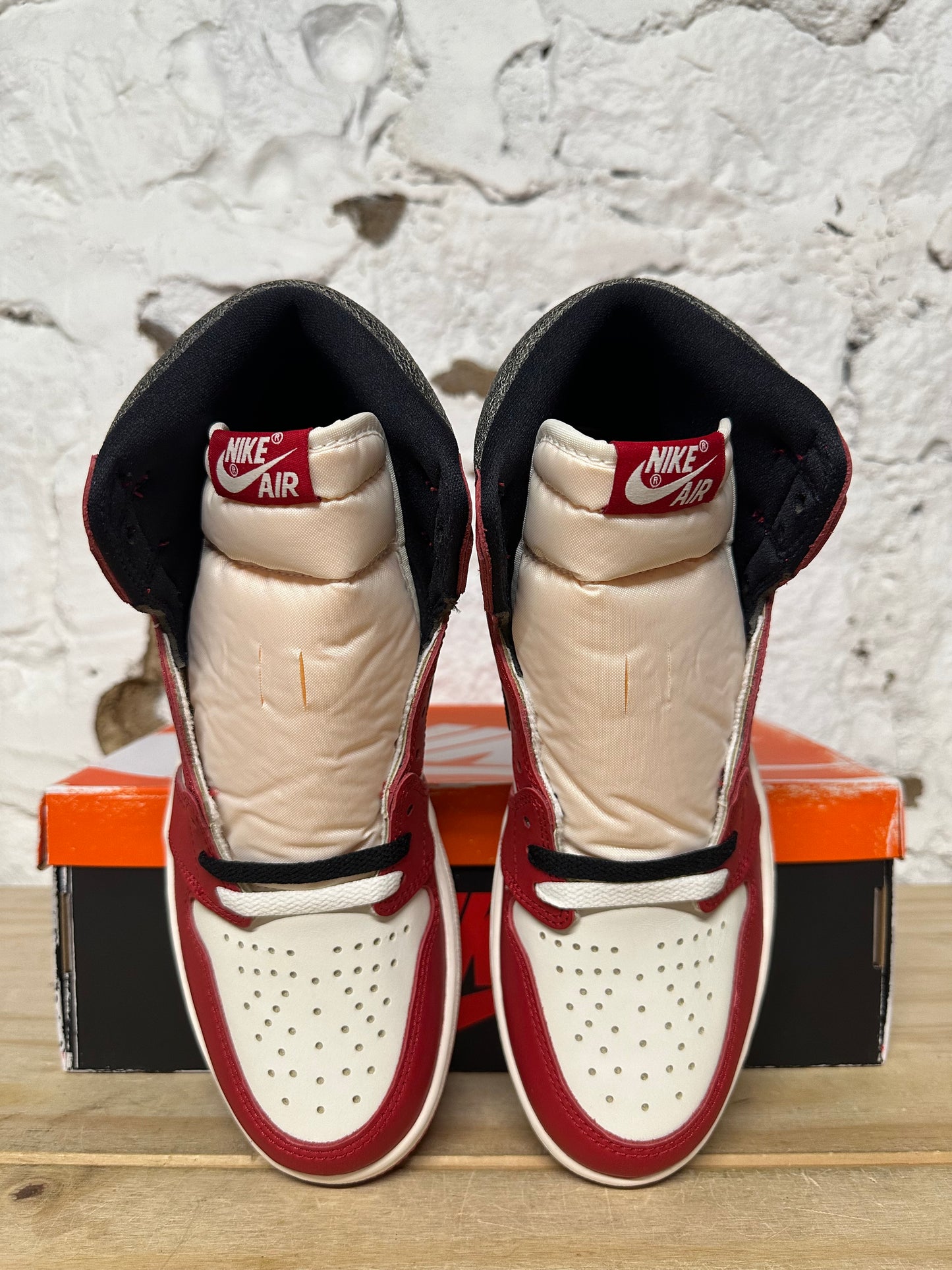 Air Jordan 1 Lost And Found Sz 9 DS