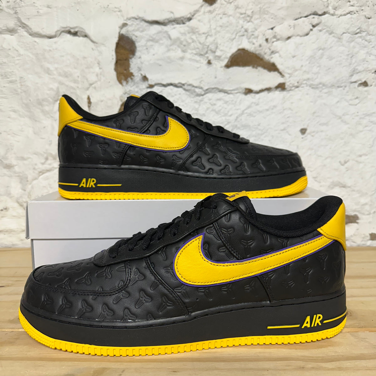 Nike Air Force 1 Low Kobe Bryant Lakers Away (Numbered Editon)  Sz 14 DS